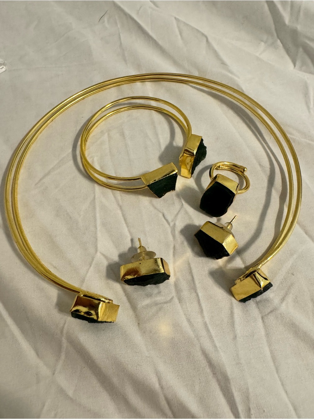 Gold Tone Jewelry Set with Natural Green Stone